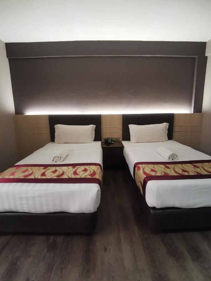 Palace Inn Miri Exterior foto